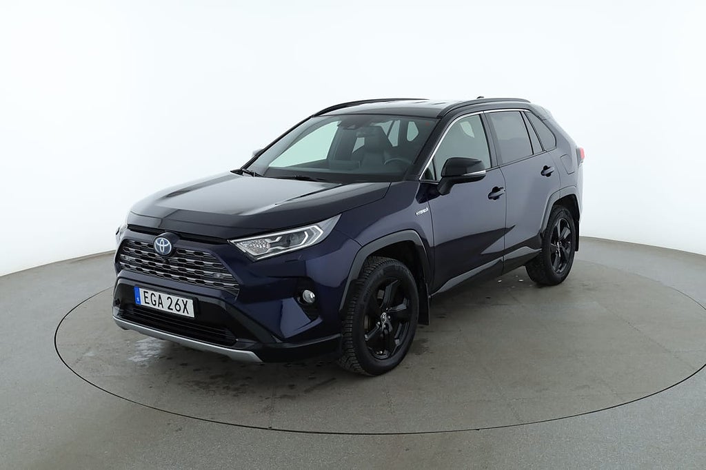 Toyota RAV4 Hybrid 2.5 E-CVT / CarPlay, 360-kamera, Keyless