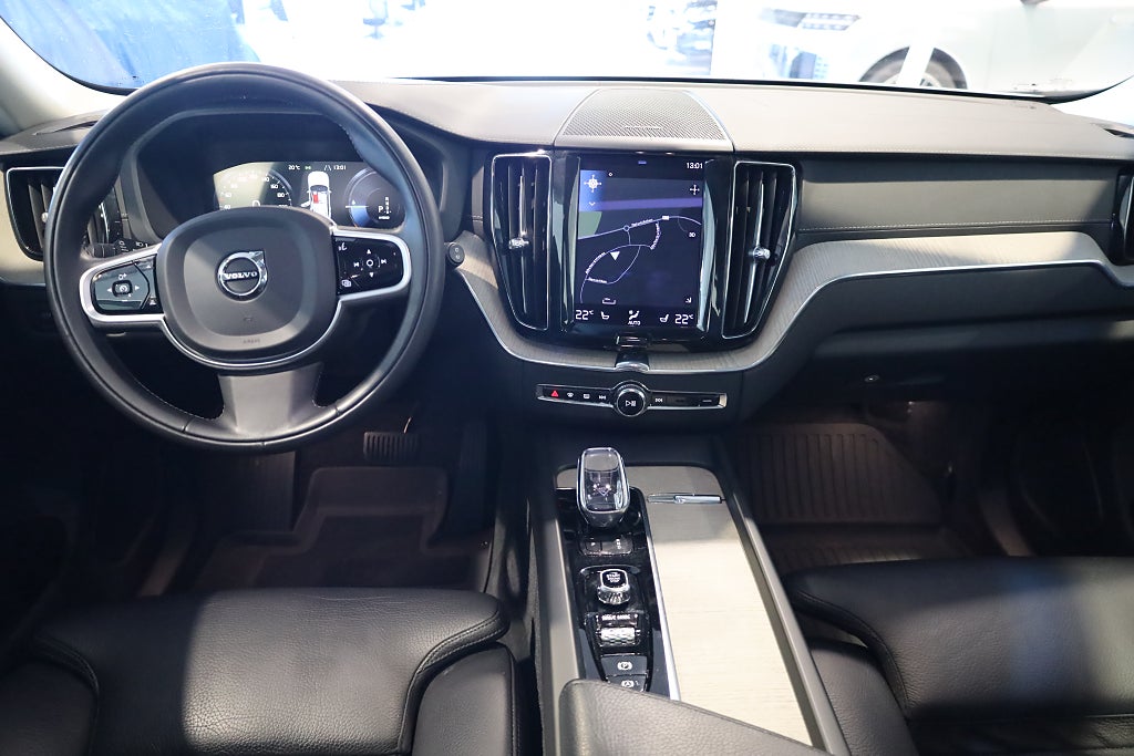 Volvo XC60 Recharge T8 AWD Inscription Orrefors Pano H&K 360° 2021