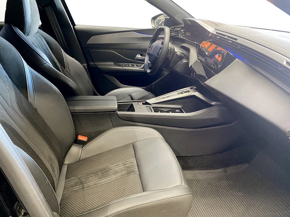 Bild på Peugeot 308 SW GT 1.2 PT 130hk Aut - B-KAMERA,ELSTOL MED MINNE