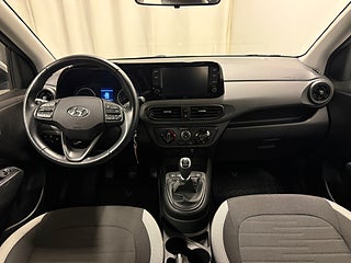 Halvkombi Hyundai i10 5 av 7