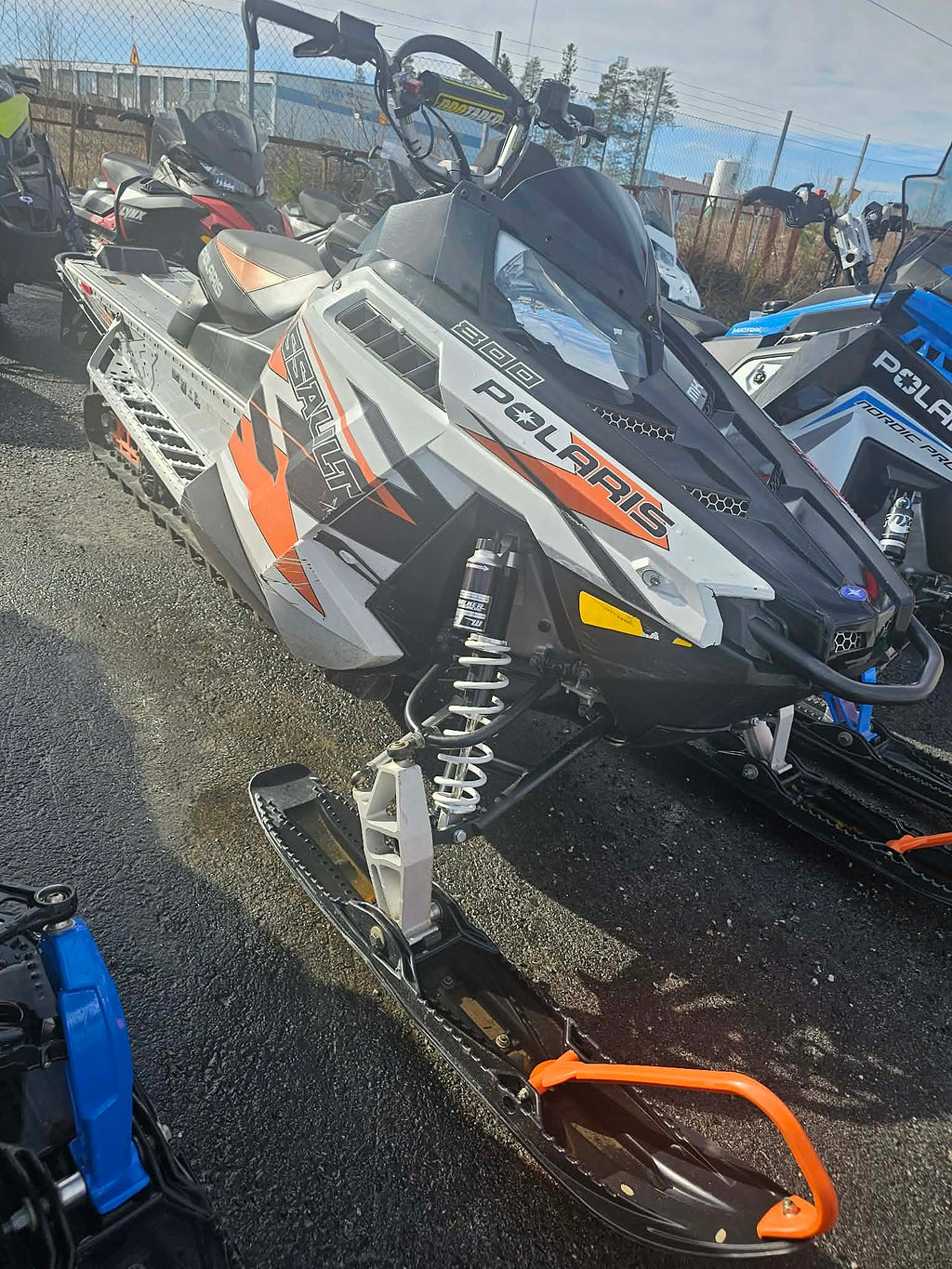 Polaris 800 RMK ASSAULT 155 