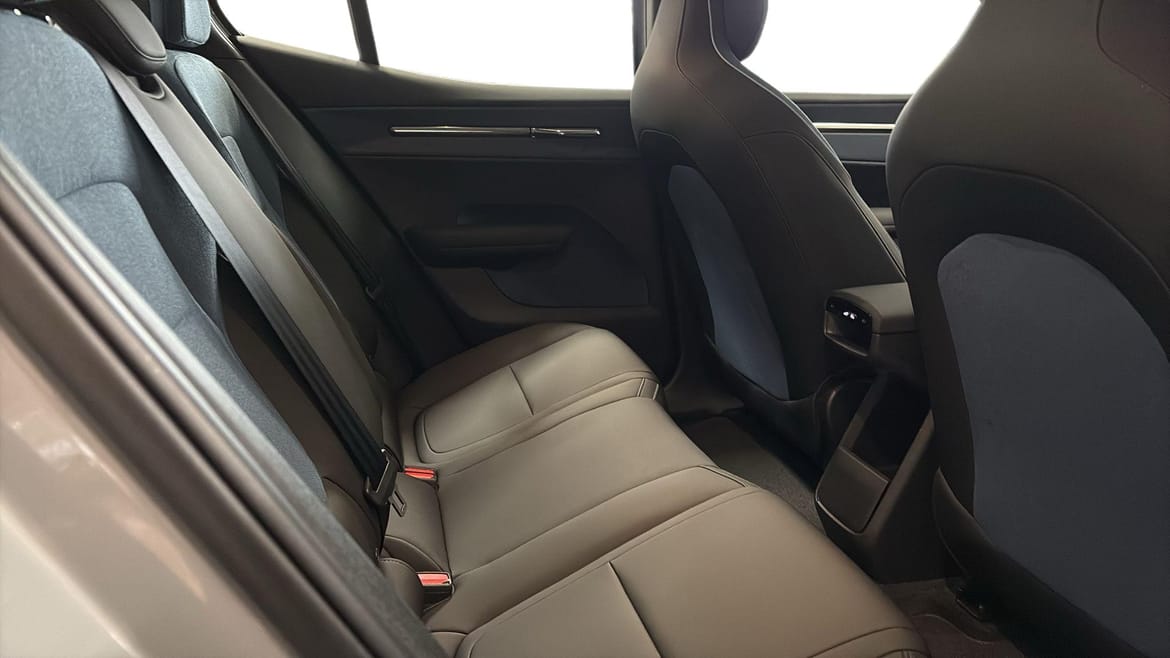 Volvo EX30 Extended Range Ultra 2024, bild 7/10