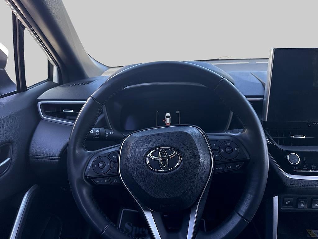 Toyota Corolla Cross 2023 - miniatyr 10