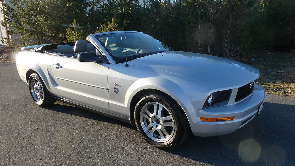 Ford Mustang Cab  4.0