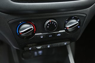 Halvkombi Hyundai i20 19 av 27