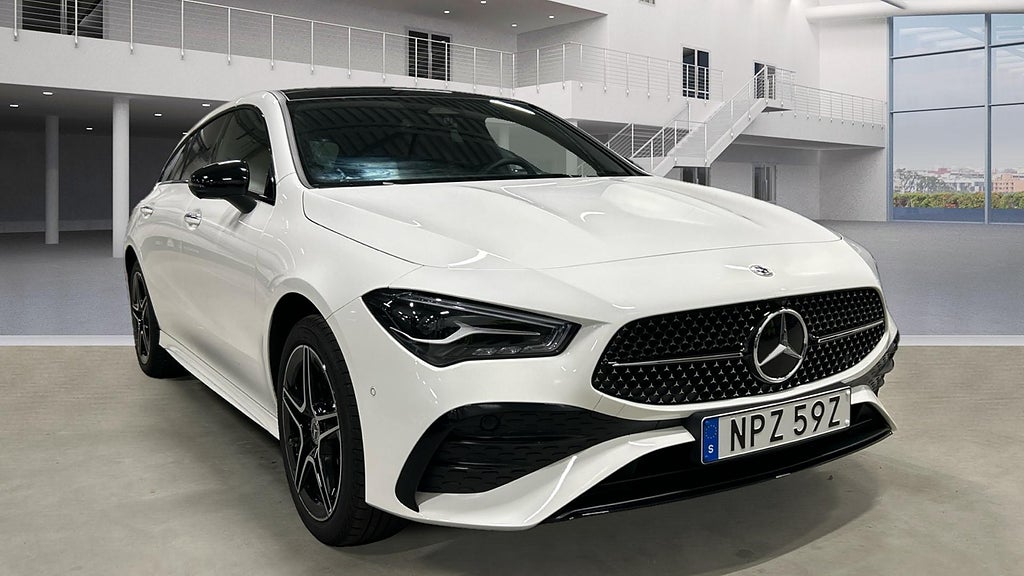 Mercedes-Benz CLA 250 e Shooting Brake AMG / Panorama / Värmare