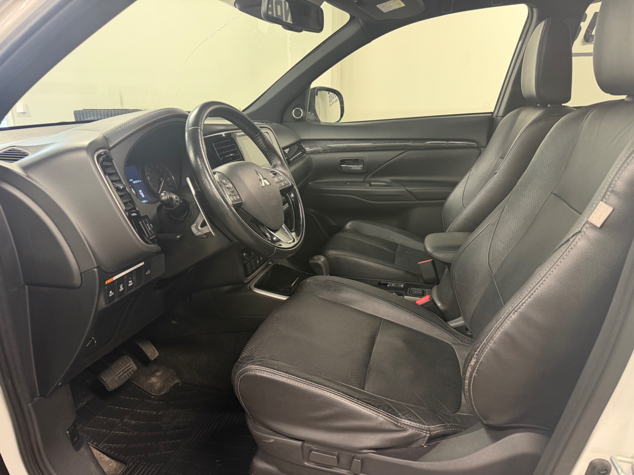 Mitsubishi Outlander 2018, bild 5/10