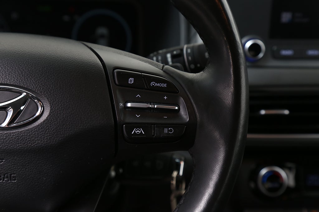 Hyundai Kona 1,0 T-GDI 120hk Essential Aut Kamera Carplay Drag 2023