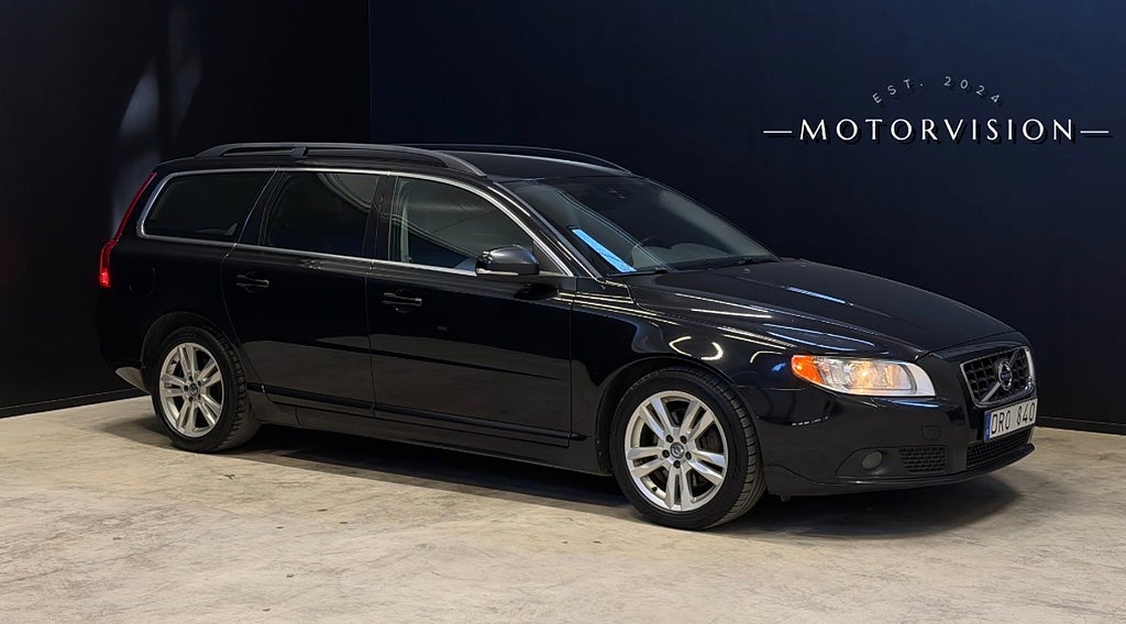 Volvo V70 D4 AWD Momentum / En Brukare / Drag / Polestar / M-värm