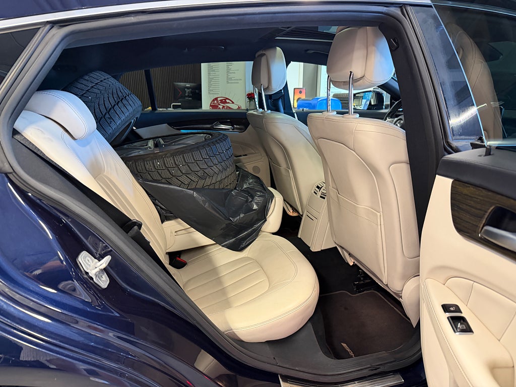 Mercedes-Benz CLS 2015 - miniatyr 29