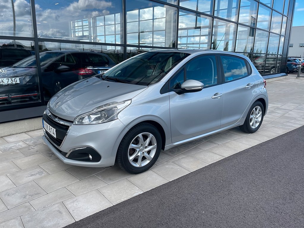 Peugeot 208 5-dörrar 1.2 VTi, V-Hjul, 360kr/år, kamrem bytt 