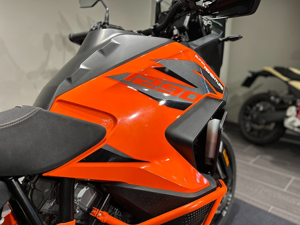 KTM 1290 Super Adventure S / Tech Pack / Slip-on / Kraschbågar