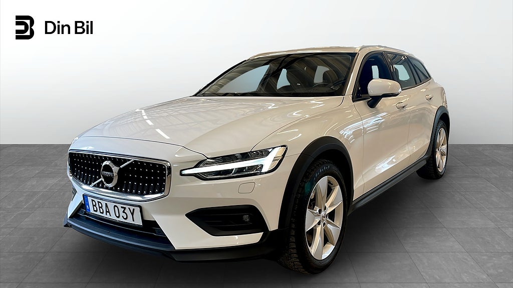 Volvo V60 Cross Country D4 AWD AUT Momentum Drag Gps D-Värma