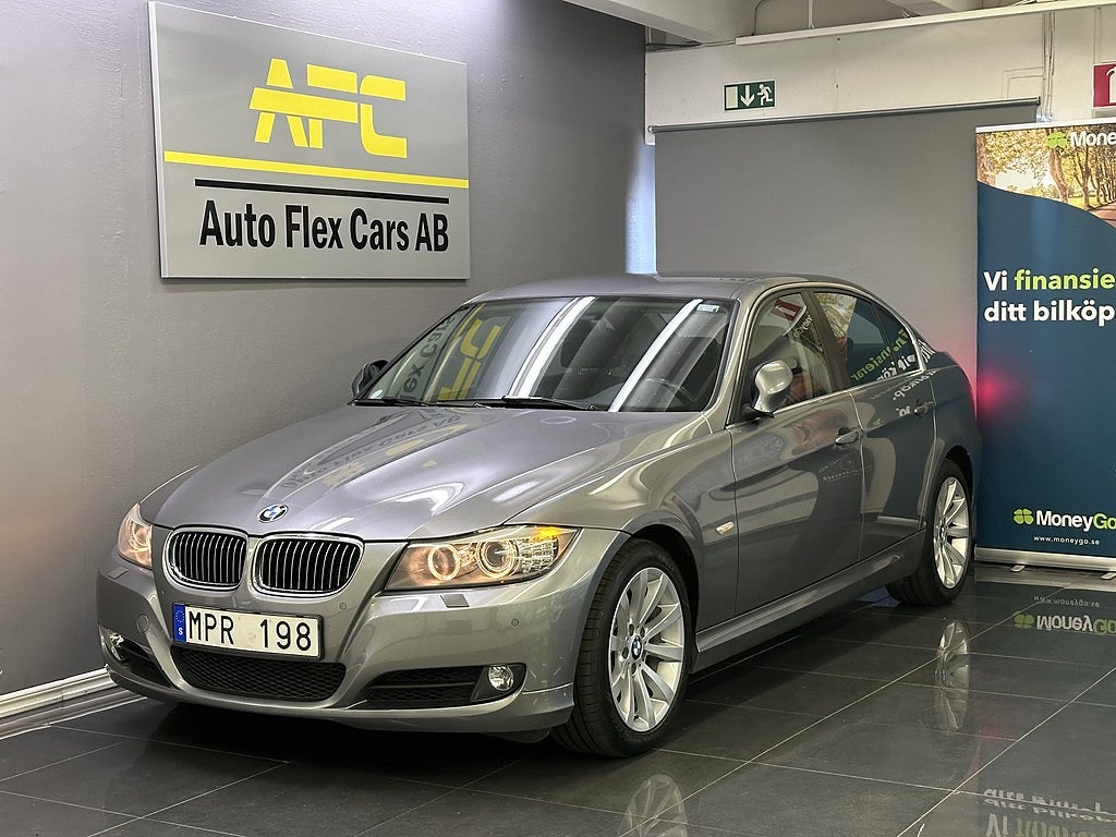 BMW 325I Sedan Facelift | Fullservice | P-sensor | 2 Brukare | 