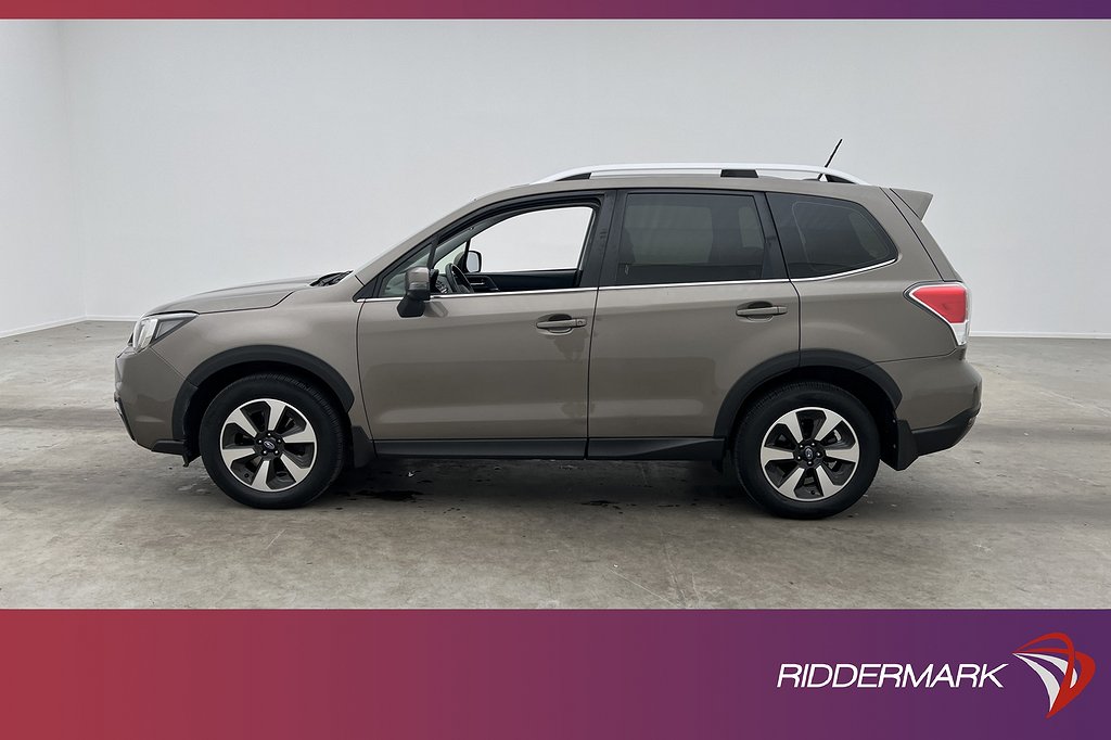 Subaru Forester 2.0 147hk 4WD Skinn Pano B-Kamera Navi Drag