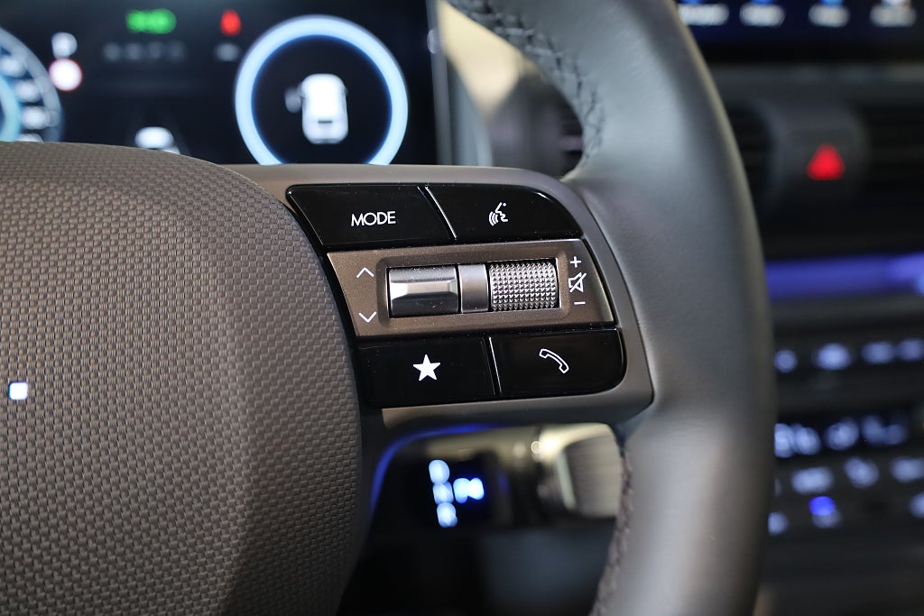 Hyundai Inster Cross Long Range Navi Kamera Leasbar CarPlay 2025