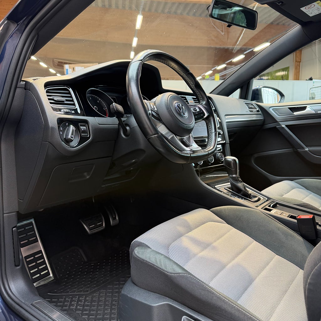 Volkswagen Golf SC 2.0 TDI GT R-line Carplay Backkamera Värmare
