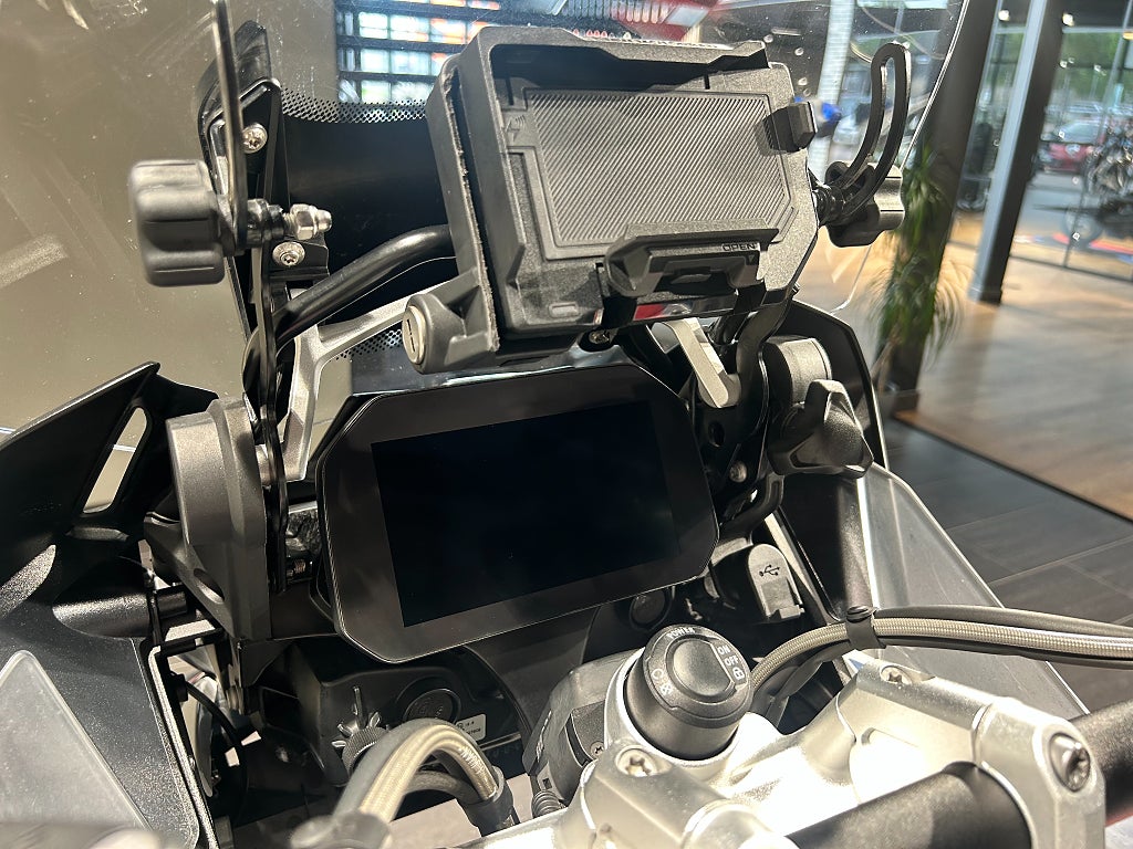 BMW R1250GSA 3,45%/Performance/Nav 6/Connected Cradle3 väskor