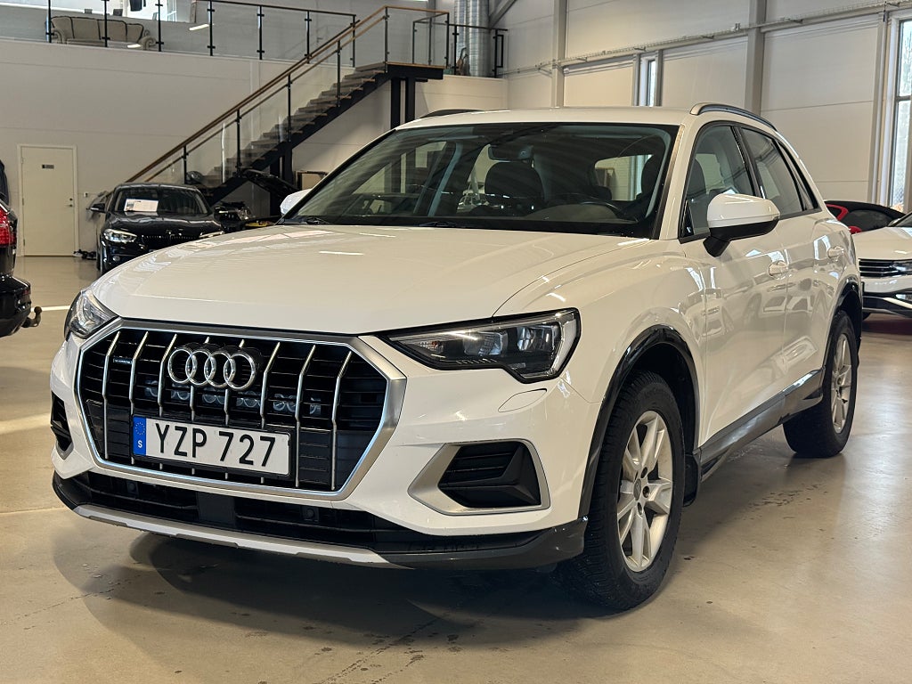 Audi Q3 40 TDI quattro AUT COCKPIT DRAG VÄRMARE S&V HJUL DUBB