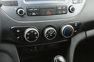 Halvkombi Hyundai i10 16 av 18