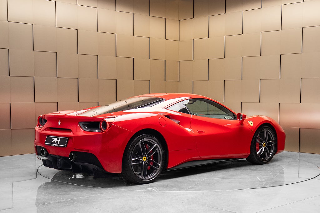 Ferrari 488 GTB GTB 3.9 V8 F1 DCT / Kolfiberstolar / Sportavgassystem