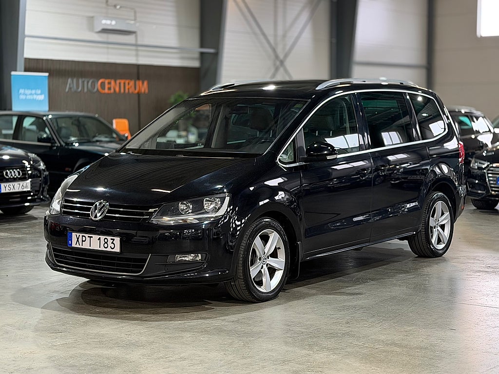 Volkswagen Sharan 2.0 TDI Masters 7-Sits Navi Drag Panorama 140hk