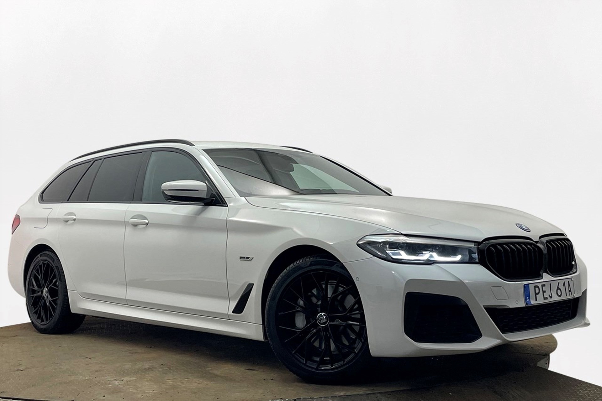 BMW 530 2023, kuva 3/70