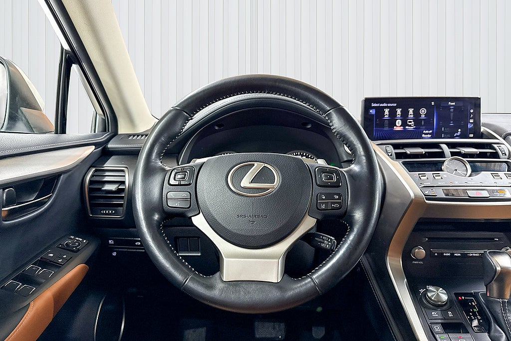 Lexus NX 2019