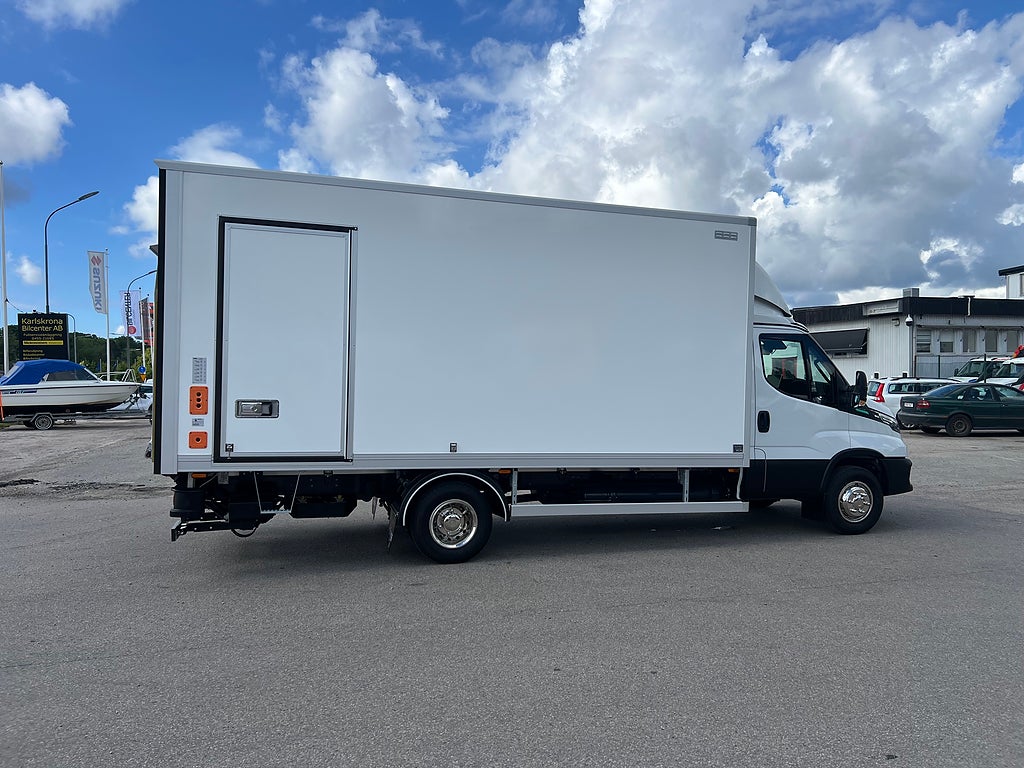 Iveco Daily 72C14G A8 CNG Skåpbil med Z-Lift