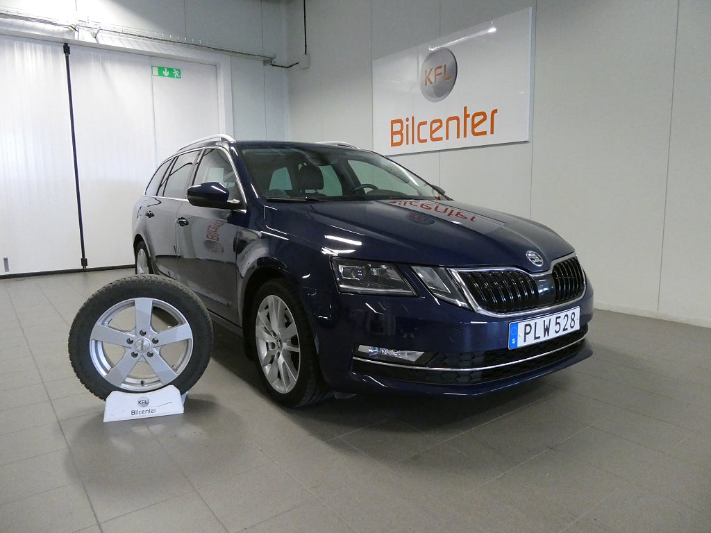 Skoda Octavia 1.8 TSI 4x4 *KFL 10år 2,99%* Aut-Drag-Värmare-Kamera-SoV