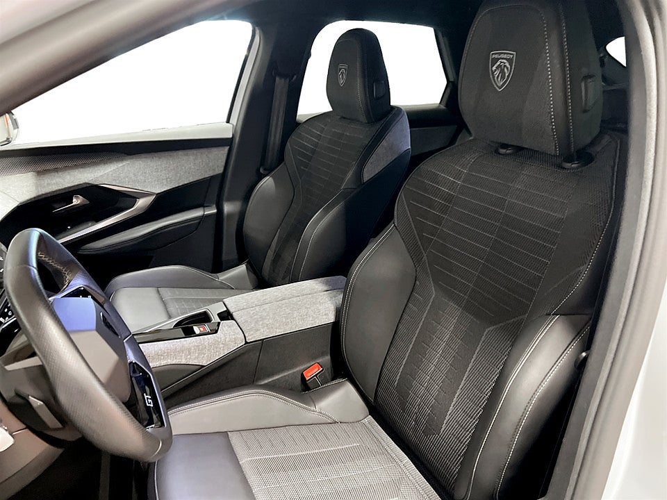 Bild på Peugeot 3008 GT Hybrid 145hk Aut B-KAMERA CARPLAY