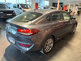 Hyundai i30 Fastback 1.4 T-GDi Trend Värmare/SoV/Kamera/Carplay – bild 8