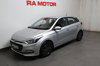 Halvkombi Hyundai i20 1 av 22