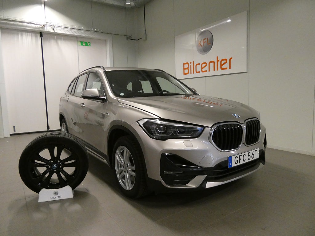 BMW X1 xDrive25e *KFL 10 år 2,99%* Drag-HUD-Kamera-Värm-Navi