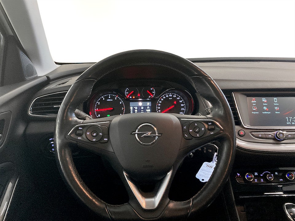 Bild på Opel Grandland X Design Line 1.2 Turbo 130hk Aut KAMPANJRÄNTA 3,99%