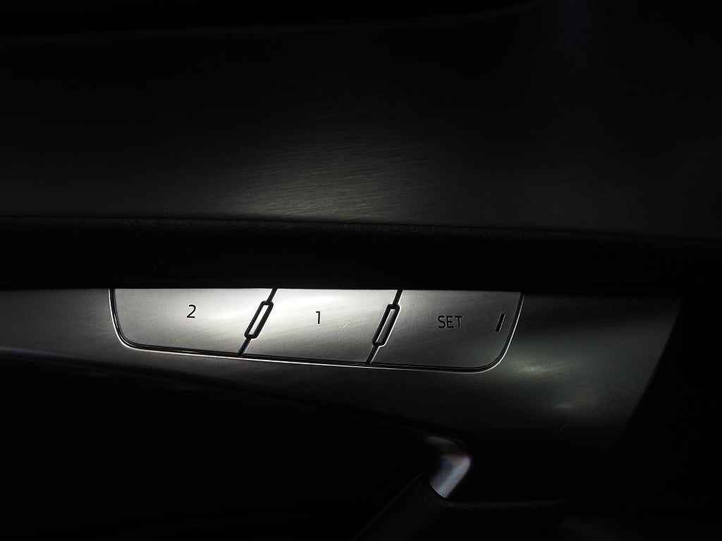 Audi A6 Avant 55 TFSI e quattro S-Line Pano 360° B&O Skinn Drag 2021