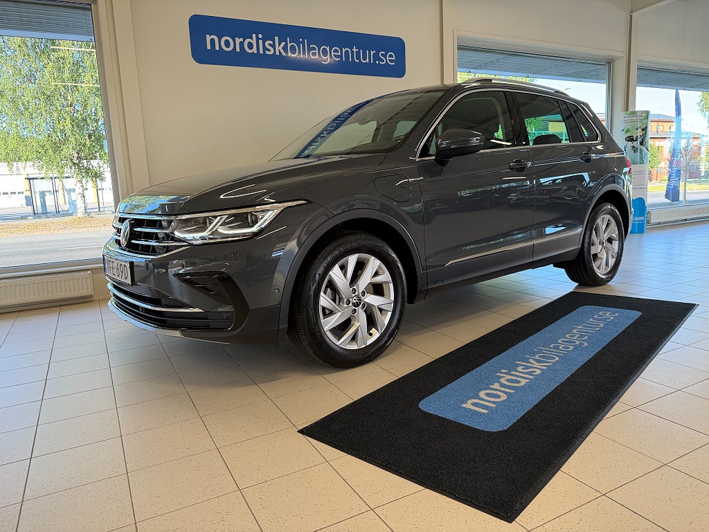 Volkswagen Tiguan eHybrid Plug-In 1.4 TSi 245hk Elegance *Momsad*4100mil*