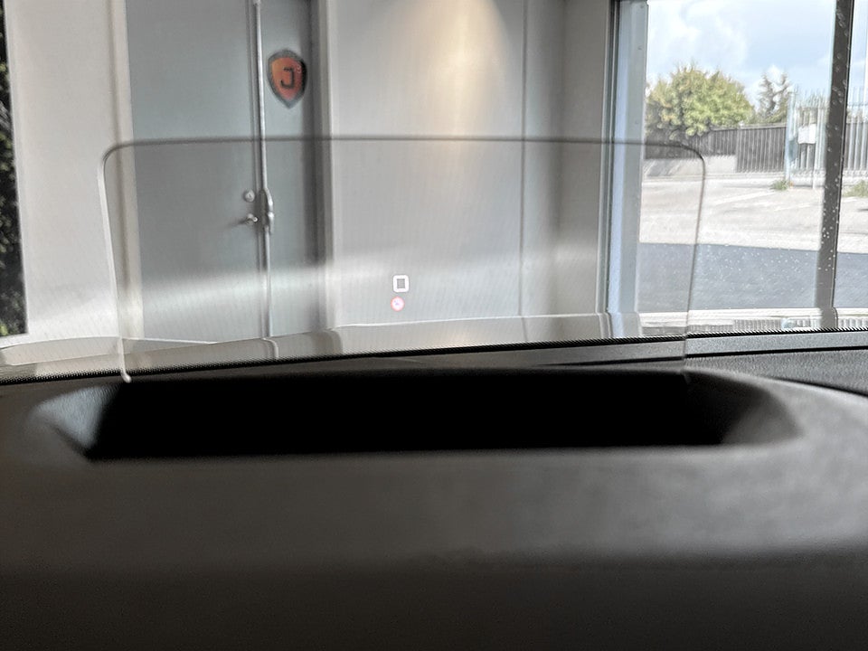 Bild på Citroën C4-X Shine 1.2 PT 130hk Aut HUD B-KAMERA NAVI