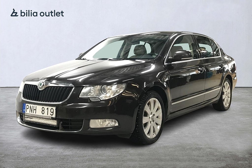 Skoda Superb 3.6 FSI V6 4x4 260hk Pano Skinn SoV-hjul