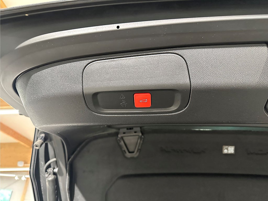 Bild på Peugeot 408 GT 1.2 PT 130hk Aut - B-KAMERA, CARPLAY