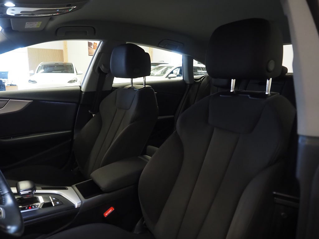 Audi A5 SB 45 TFSI 2.0 Quattro MHEV S Tronic | P-Värmare | Drag 2019