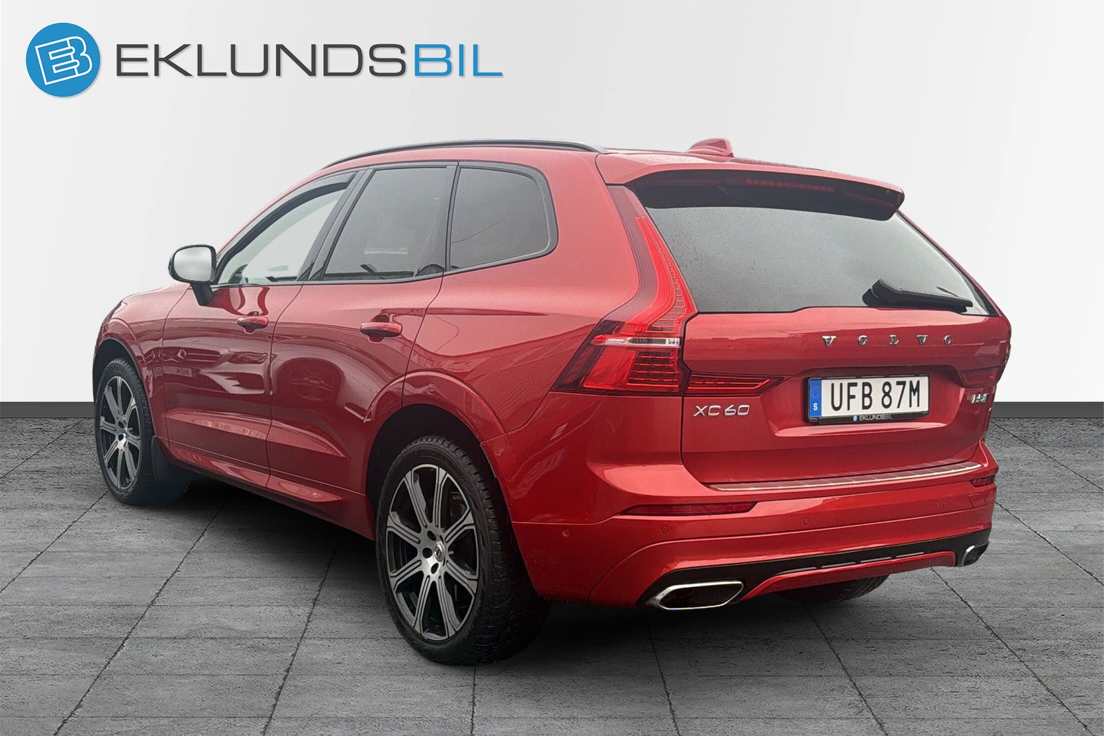 Volvo XC60 B5 AWD Geartronic R-Design Panorama Navi HUD 360 Drag 2020 - miniatyr 7