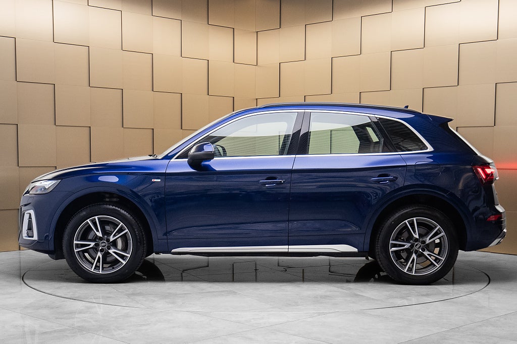 Audi Q5 55 TFSI e quattro S Line / Pano / Drag / Kamera