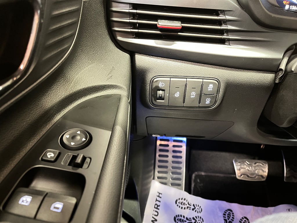 Hyundai i20 *RESERVERAD* 1.0T 100hk DCT AUT N-Line / S+V-hjul/Kam thumbnail