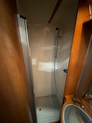 Husbil-halvintegrerad Hobby Toskana Exclusive 750 ELC 13 av 24