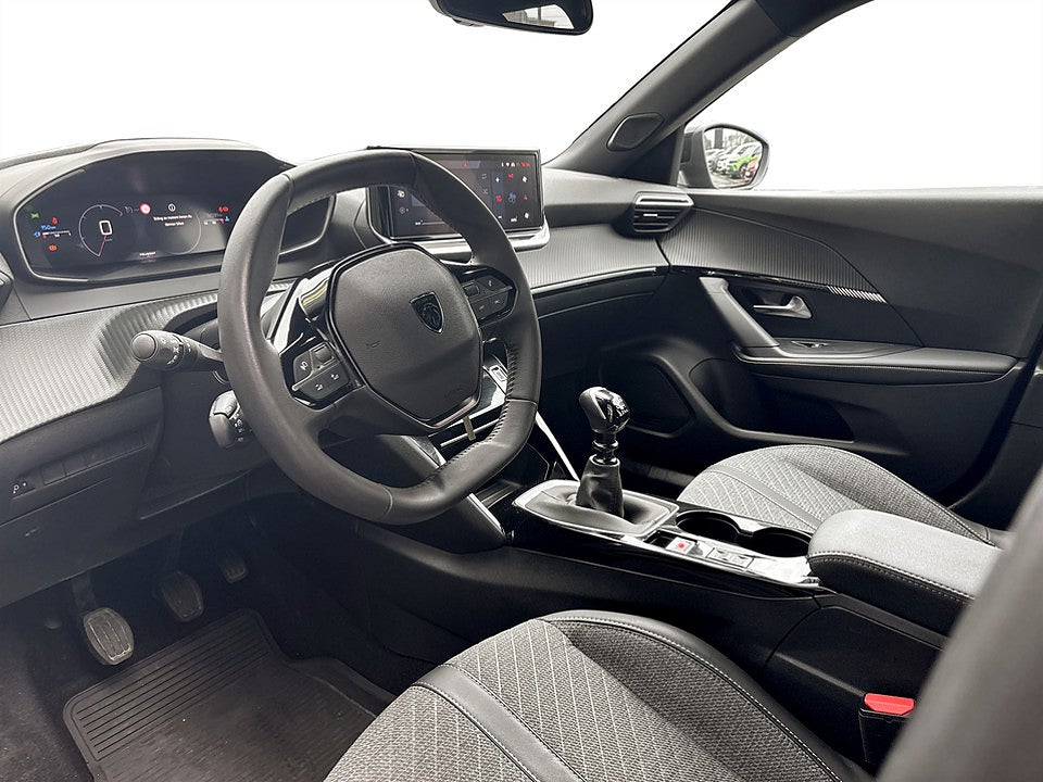 Bild på Peugeot 2008 Allure 1.2 PT 130hk B-KAMERA CARPLAY