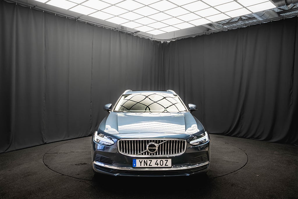 Volvo V90 Recharge II T6 AWD Inscription PANO LÄDER DRAG 360° H/K