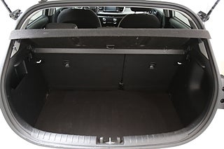 Halvkombi Kia Rio 24 av 24