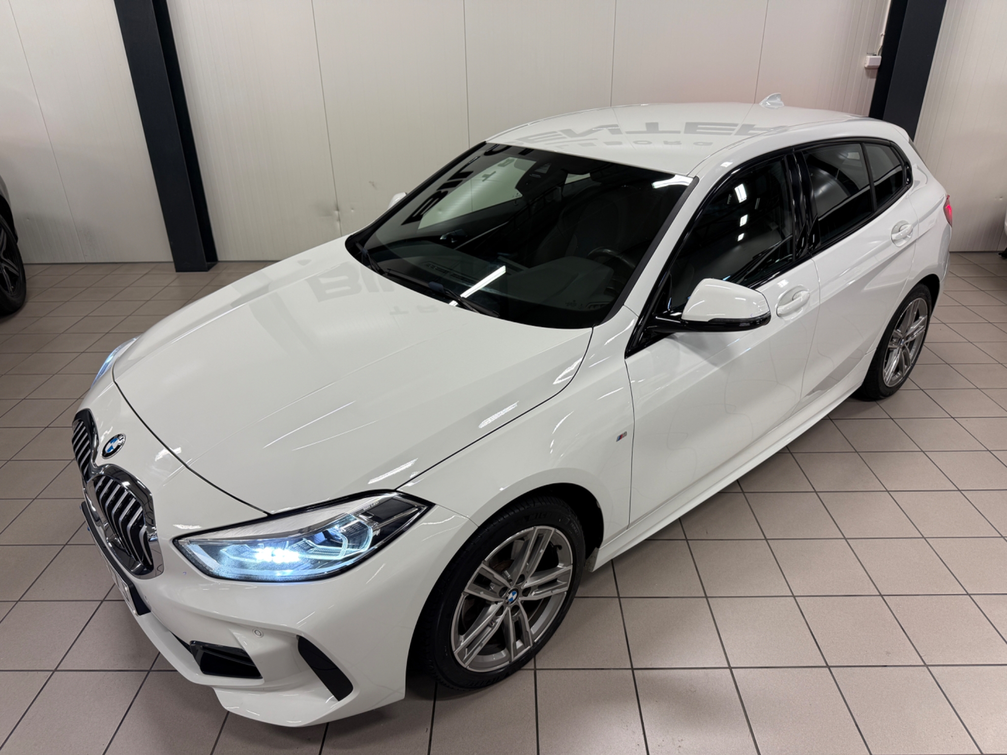 BMW 118 i Steptronic M sport 140hk 2021, bild 2/10