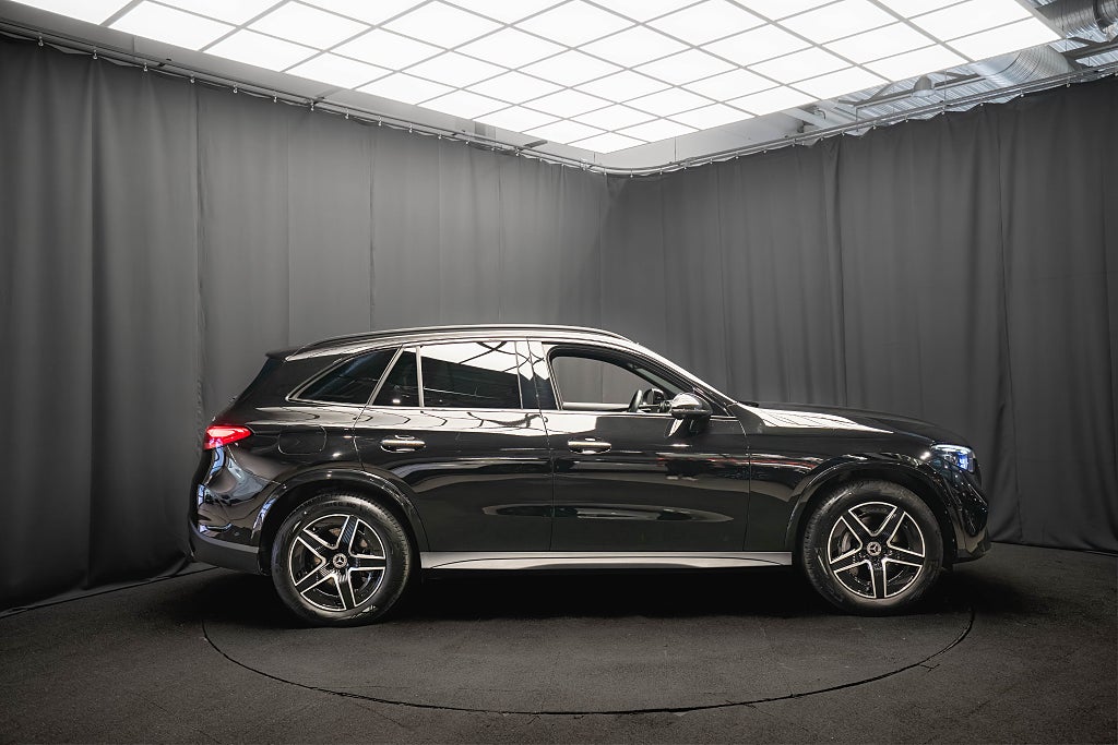 Mercedes-Benz GLC 300 d e 4M AMG NIGHT LUFT DRAG PANO 360 BUR MAX UTR
